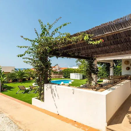 Bini Uxuanne Villa *